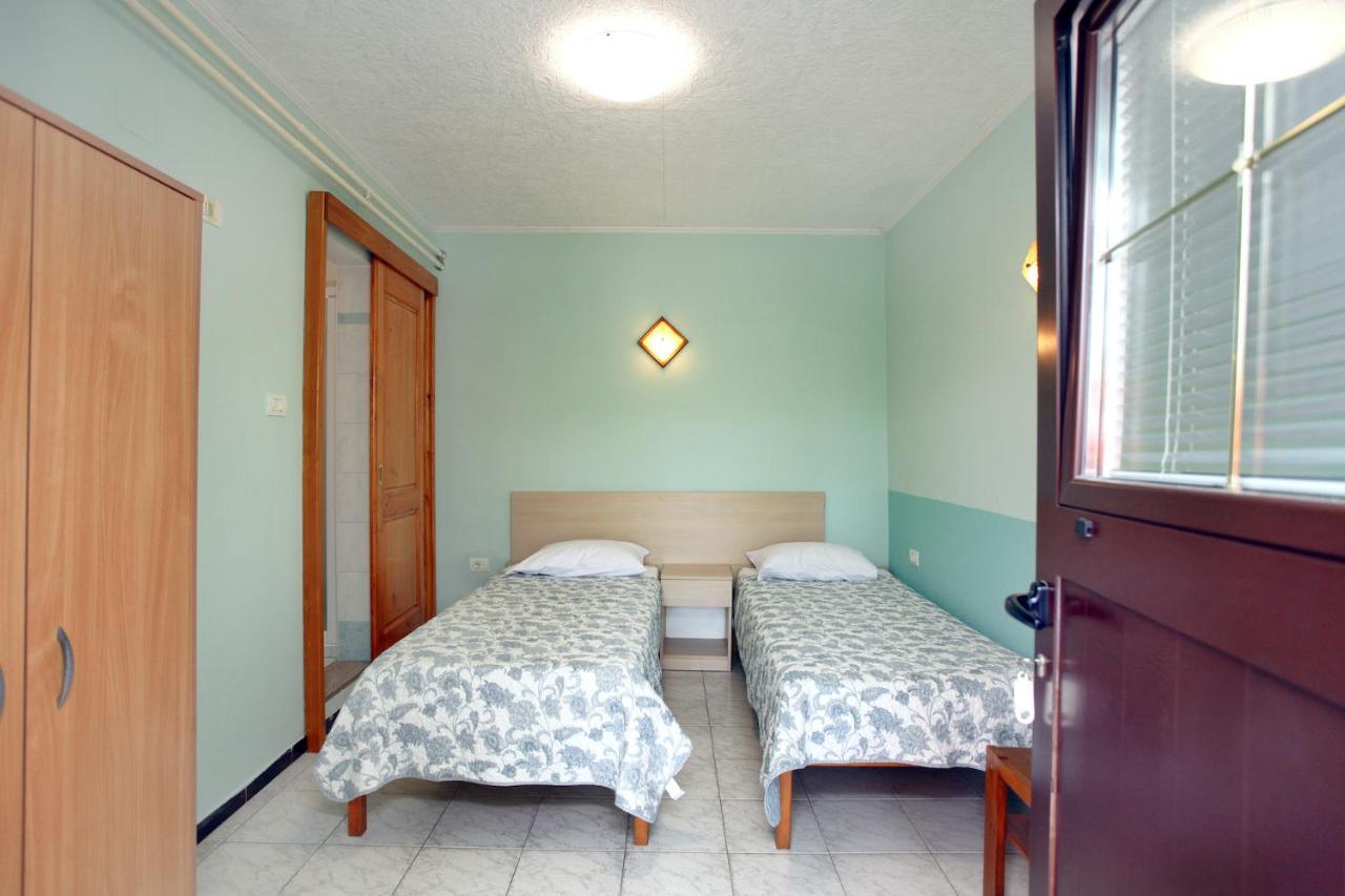 Dino Studio And Room Apartments Portorož Kültér fotó