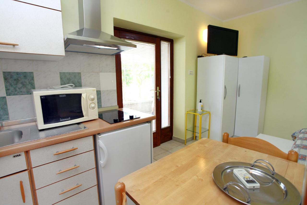 Dino Studio And Room Apartments Portorož Kültér fotó